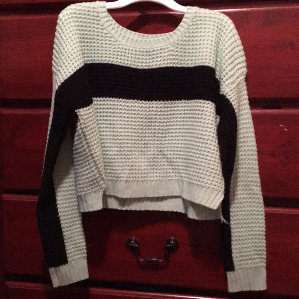 Knitted mint green and black cropped sweater